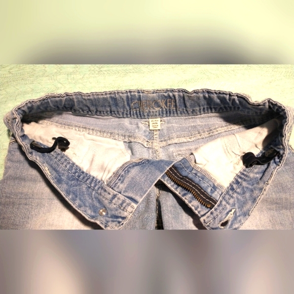 Adjustable Jean Shorts with Crystals - Picture 4 of 6